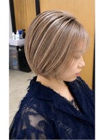 ハイク(HYKE)&nbsp;カット＋ケアブリーチ＋透明感カラー＋SYSTEMトリートメント