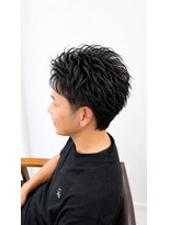 メルシー ドゥ メンズ(merci deux)&nbsp;刈り上げアップバングアクティブショートスパイラルパーマ緩め