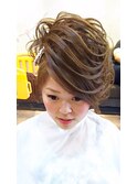 派手髪ヘアセット～スジ盛り