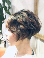 ボンビィヴァン(bon-vivant)&nbsp;刈り上げ女子の波状ウェ-ブ