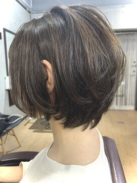 フェイス ウルマ(face URUMA) 抜け感あるショートボブ
