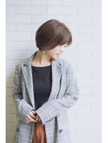 ノイン(noine)&nbsp;定番ヘアカラーのブラウン系は、ナチュラルにツヤ感を演出できる