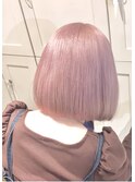 ホワイトピンク×丸みボブ