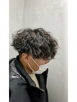 エルオム(EL.HOMME)&nbsp;波巻きパーマ／刈り上げ高めマッシュ