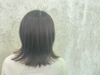 髪に潤いと体力を与え、頭皮にも優しい髪質改善カラー