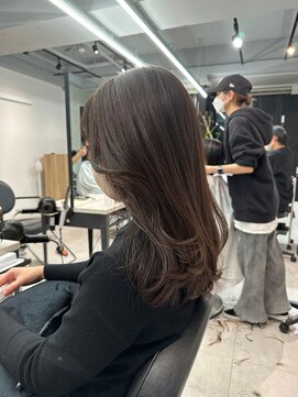 ルネ 北千住(Renee) アッシュカラー_アッシュグレージュ_レイヤーロング