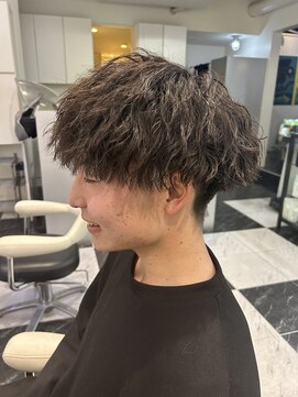 テテ(TETE) ツイスパ/マッシュ/刈り上げ