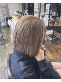 ハイトーンミルクティーベージュ高知美容院10代20代
