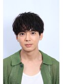 マッシュ パーマ 黒髮 刈り上げ