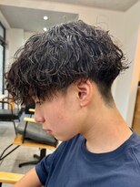 フゥ 宇都宮(FeU)&nbsp;波巻きパーマメンズパーマメンズヘアツーブロックツイストパーマ