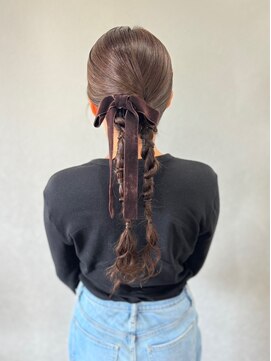 リム(Limb) タイトアレンジ　ヘアアレンジ