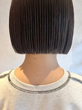 コンフィー(comfy) 【mimura】ミニボブ ぱつっとボブ 黒髪ボブ 草加