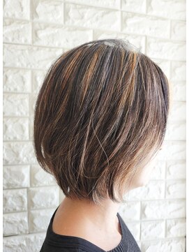 松本平太郎美容室 国立店 レイヤーボブ×白髪ぼかしハイライト