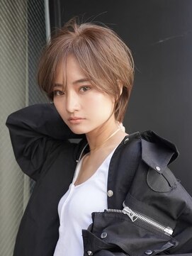 ギークス(GEEKS) 【GEEKS渋谷】ショートレイヤー/くびれカット/メンズライク/小顔