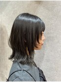 フェイスレイヤーくびれミディアム/暗髪透明感オリーブカラー