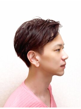 黄ぐまくん美容室 メンズ　ショート　ツーブロック