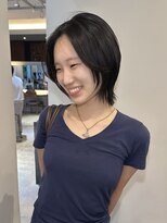 デコ(DECO)&nbsp;後ろまでしっかり切り込むハッシュボブ