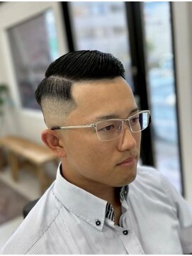 ラフカッターズ 立川店別館 サイドパート【立川/理容室/床屋/顔剃り/シェービング】