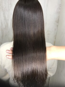 アンフィドットドゥルドゥ(AnFye.dueldo) 【AnFye.dueldo】するんとしたなめらかな艶髪♪