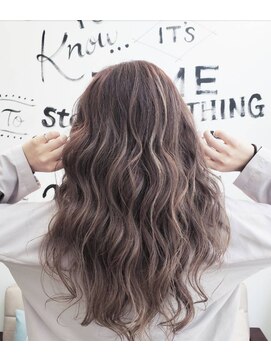 ヘアーデザインルアナ(Hair design Luana.) 外国人風ハイライトstyle
