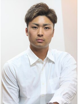 クオンヒール(QUON HEAL) 7:3アップバング×ベージュ