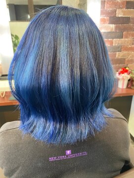 ヘアー リードレス(hair Re:dress) くびれ外ハネワンカール_アッシュブルー_黒髪暗髪_ツヤ感ミディ