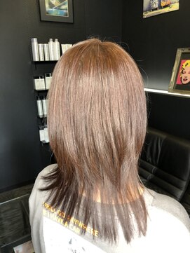 サローネデ アグスティナ バイ サンバンチ(salones de agustina by sanbanchi) 【agustina TAKAKO/明石大久保】ロングボブウルフ