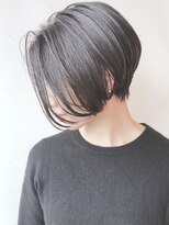 【モリオ原宿】黒髪ショートボブ前髪なし前下がり耳かけ