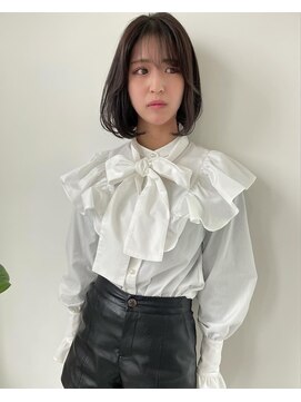 ソー(So.) サイドバングがポイントの長めボブ