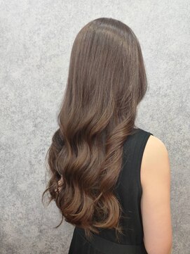 アール(R) ピンクベージュ