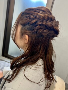 ナンバー アリア 三軒茶屋(N° aria) 《三軒茶屋 Aria》大人可愛いお呼ばれヘア編み込みハーフアップ
