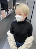 【梅田】ホワイトブロンドブロンドヘアーハンサムショート