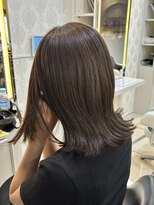 フレア(FLAiR)&nbsp;10代20代透明感暗めグレージュカラー外ハネ大人スタイル