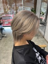 ヘアメイク リヴ(Hair Make Liv) ハイトーンベージュ×韓国風ウルフ
