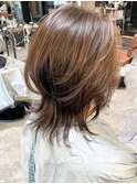 小顔にイメチェン 軽さのあるショートレイヤーカット外はね