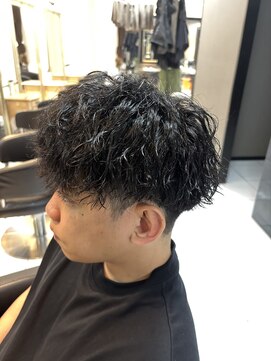 アイズ 海老名(AIZU) ツイストスパイラルパーマ ツイストパーマ メンズパーマ 眉毛