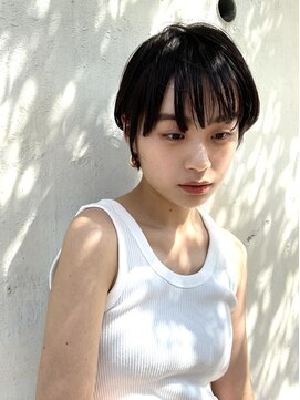 エクテ(ecouter) 黒髪ダークアッシュ似合わせカットレイヤーショートマッシュ