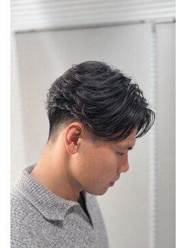 ガオプロデュースバイレボ(gao produced by revo) 毛流れセンターパートフェザーパーマニュアンスパーマナチュラル