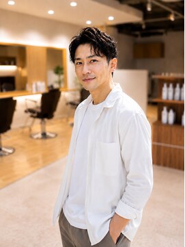 ブリリアント ヘアー ダイヤ(Brilliant Hair Dia) 大人センターパートパーマ
