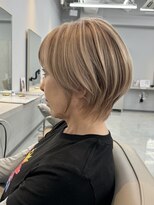 ヌリ 錦糸町(NuRI)&nbsp;白髪染めを使わず自然になじませるハイライトショート