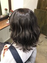 エイミー(Aimee)&nbsp;Aimee 町田  艶ブラウン×波ミディ