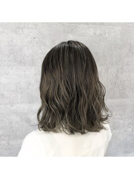 オリ(‘Oli) グレージュ☆バレイヤージュ