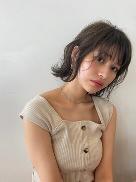 バズ(BUZZ) レイヤーボブと透明感アッシュベージュ★