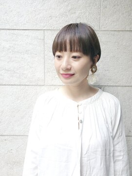 トリコ ヘアアンドケアスペース(trico hair&care space) マッシュショート/刈り上げ女子/アッシュブラック/メンズライク