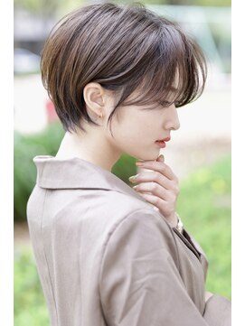 プランツヘアー 流行大人ショートスタイル　博多美容室　プランツヘアー奥野祐希