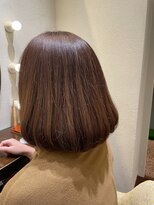 エルサフィロ ヨドヤバシ(el zafiro yodoyabashi)&nbsp;【el zafiro  yodoyabashi】大人女性丸みボブスタイル　ベージュ