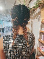 トリコ ショップアンドヘアサロン(tricot shop hair salon) 【大森】インナーカラーが可愛い裏編みアレンジ