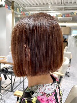 ゼストララ(ZEST Lara) 【YUICHI】ボリューム失わない酸性ストレート【吉祥寺】