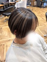 アルター(aL ter)&nbsp;【ショート×ハイライト】ホワイトグレージュ/ミニウルフ/林愛華