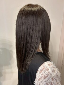 ホワイトストーン WHITE STONE ナチュラルストレートヘア暗めカラー